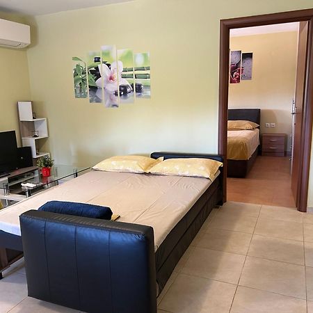 Sunshine Apartment Янина Экстерьер фото
